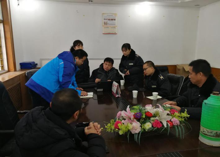 石景山区安监局金顶街安全生产检查队建立安全管理新模式 1.jpg